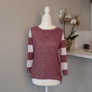 Altars state red and white top